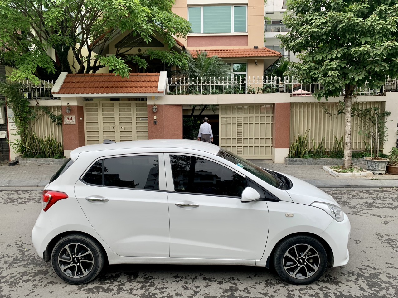 Hyundai I10 1.0 MT 2017 màu trắng (đã bán)
