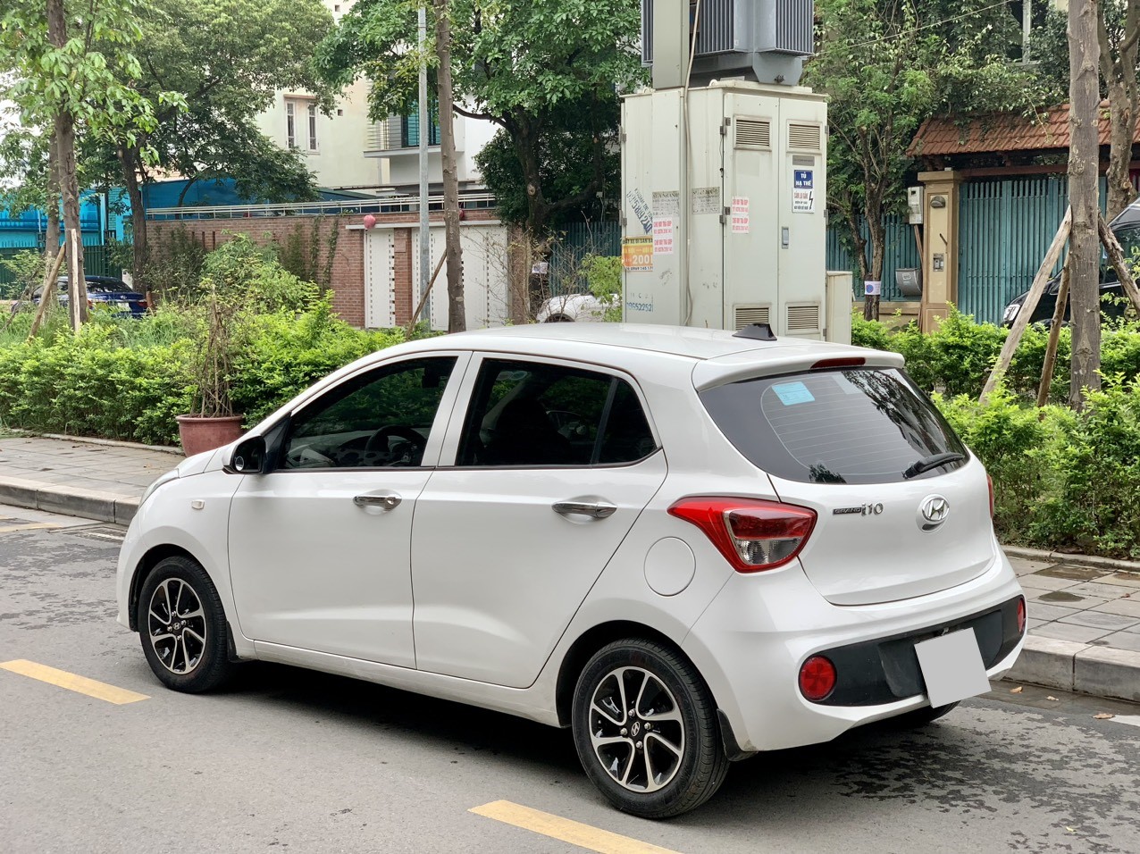 Hyundai I10 1.0 MT 2017 màu trắng (đã bán)