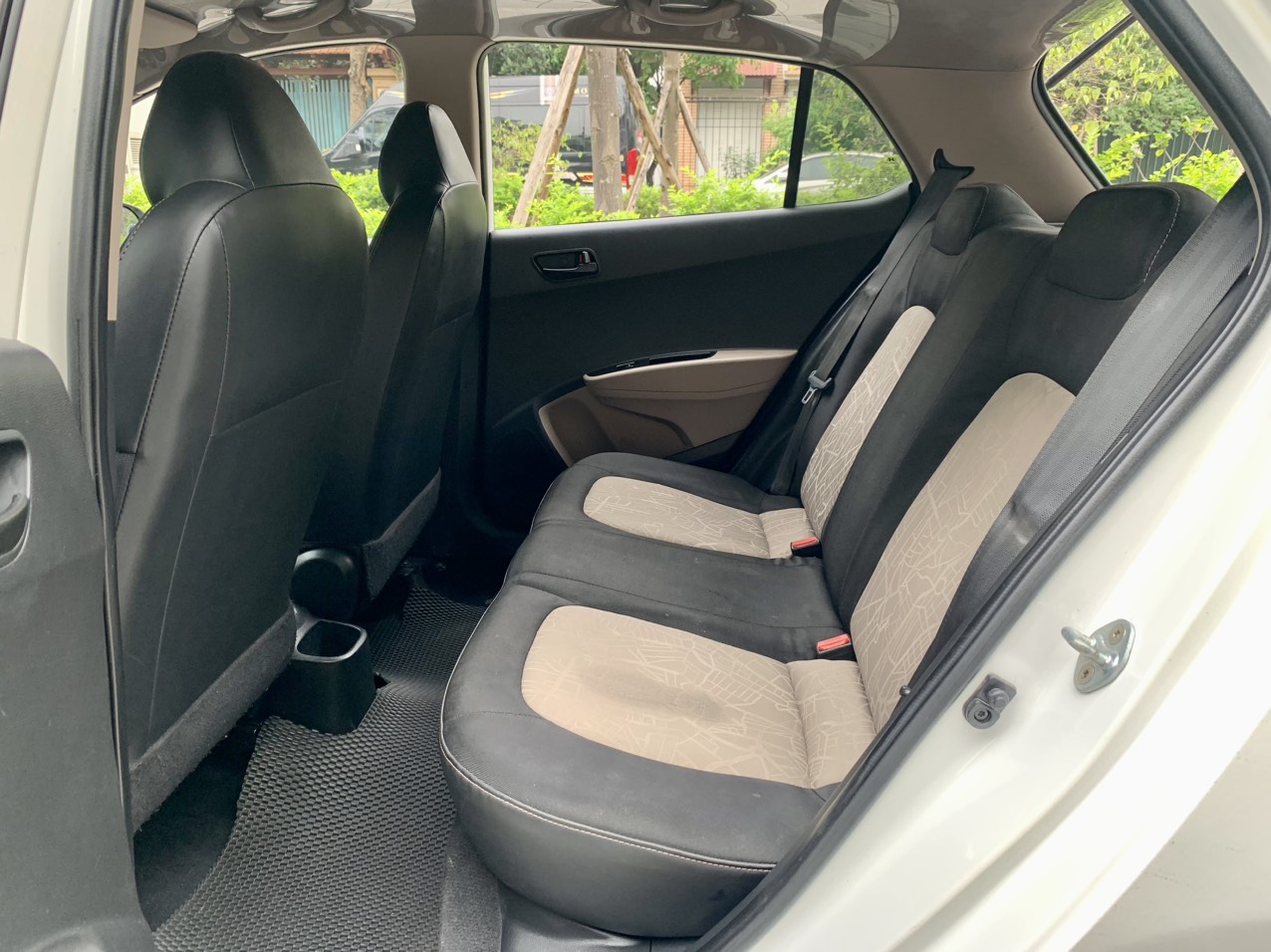 Hyundai I10 1.0 MT 2017 màu trắng (đã bán)