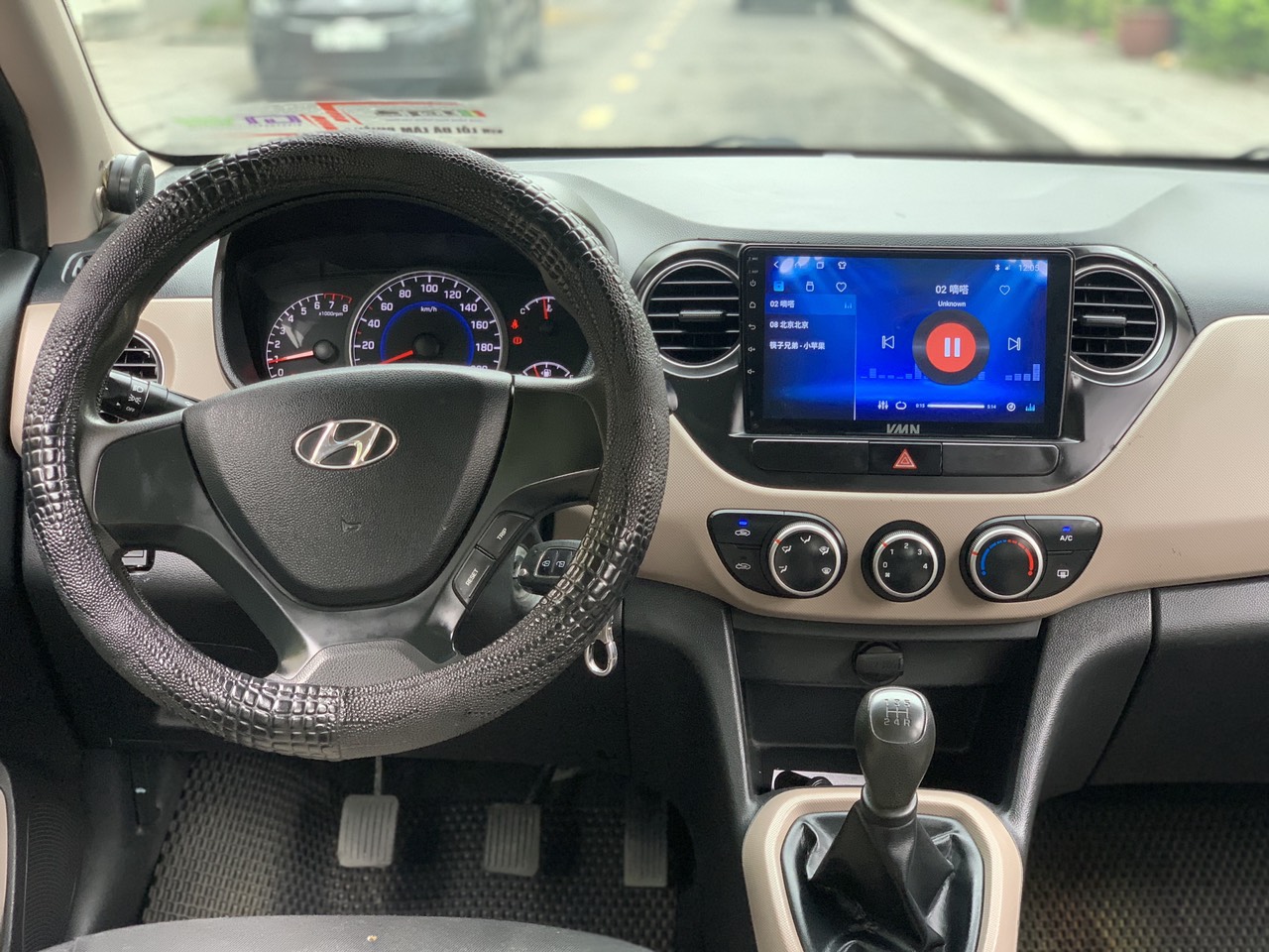 Hyundai I10 1.0 MT 2017 màu trắng (đã bán)