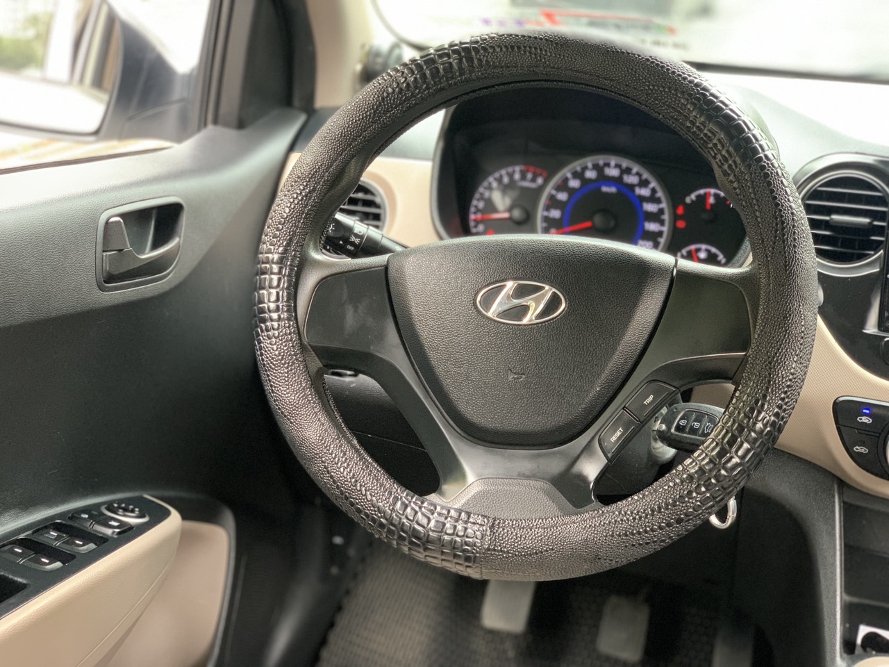 Hyundai I10 1.0 MT 2017 màu trắng (đã bán)
