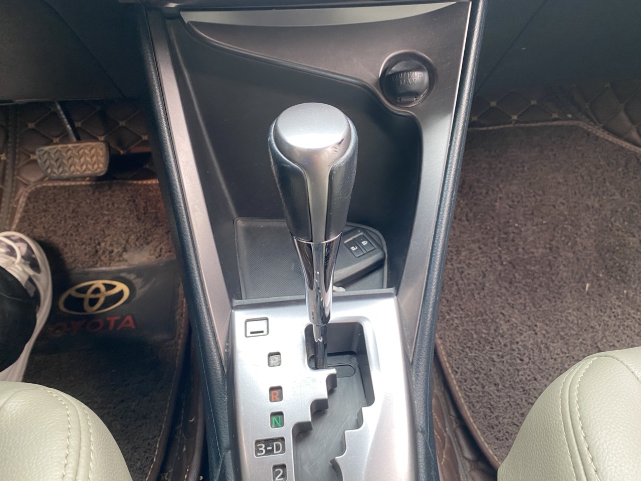 Toyota Yaris 1.3G 2016 màu trắng (đã bán)