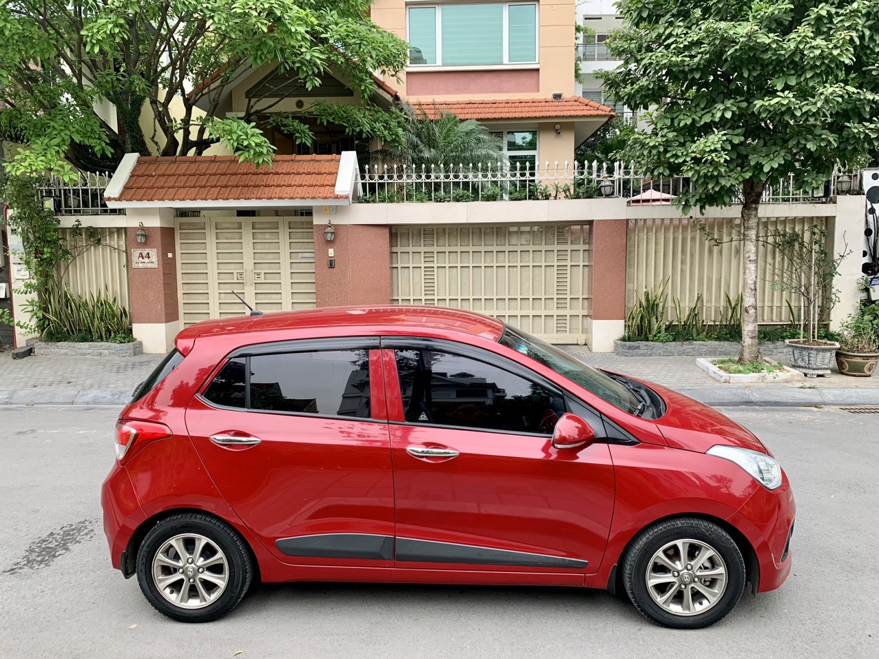 Hyundai I10 1.2 AT 2015 màu đỏ (Đã bán)