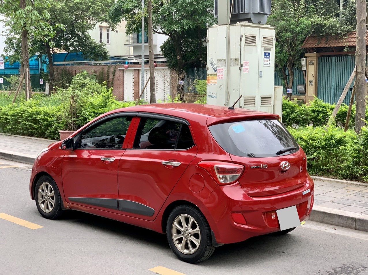 Hyundai I10 1.2 AT 2015 màu đỏ (Đã bán)