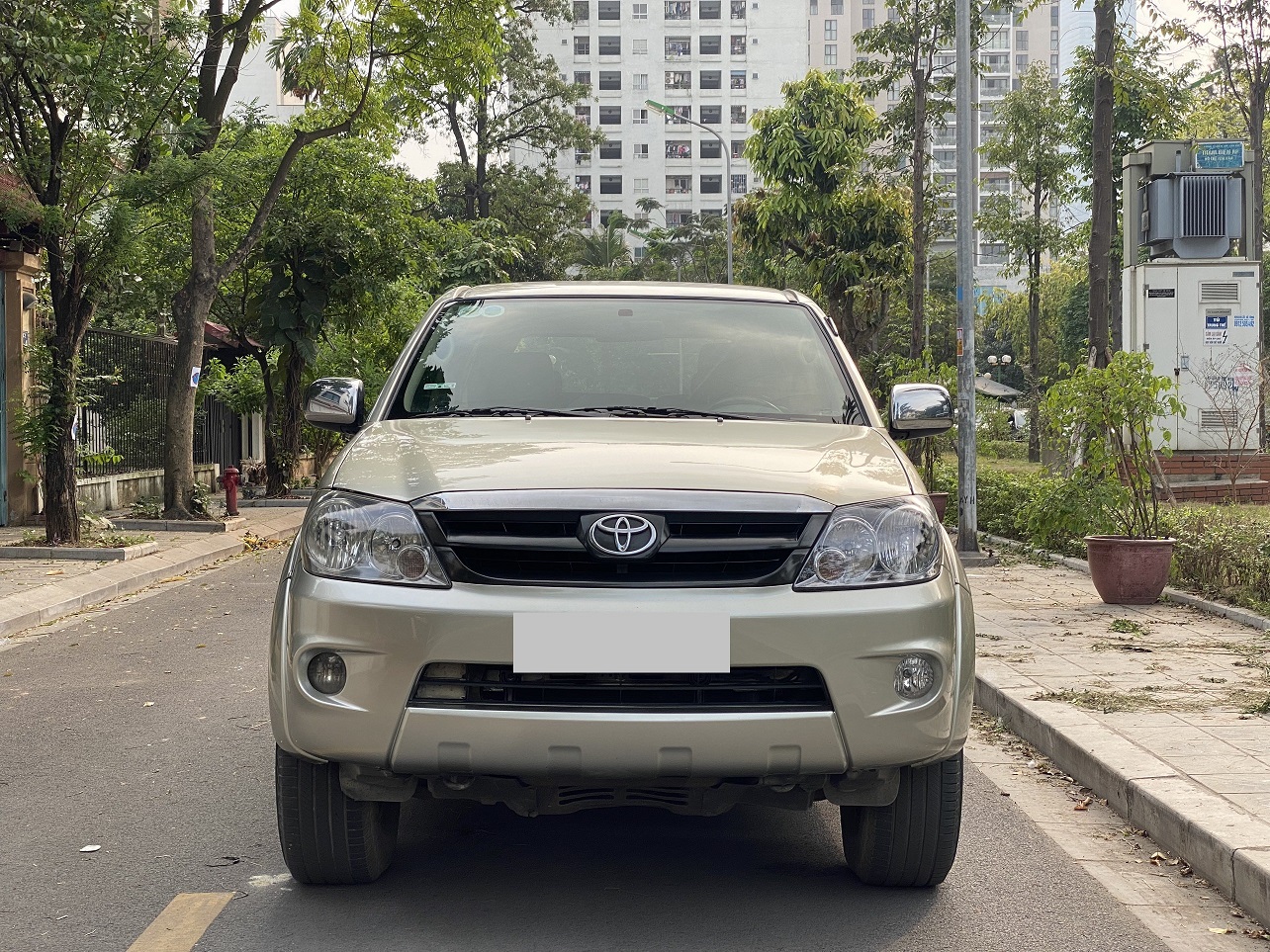 Toyota Fortuner SR5 2.7AT 4x4 2007 ĐKLĐ 2008 màu bạc (đã bán)