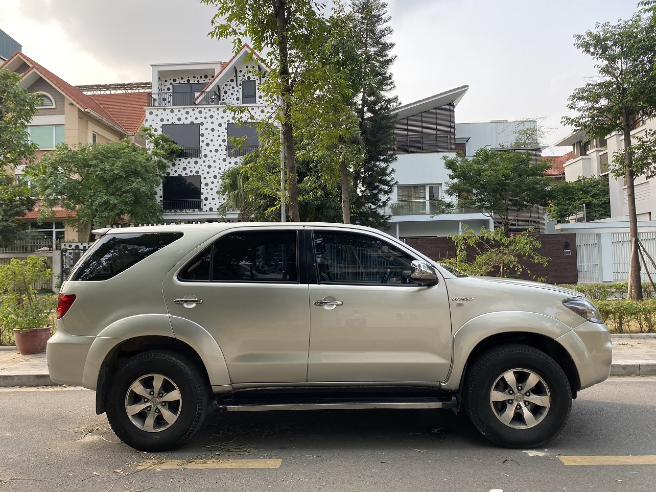 Toyota Fortuner SR5 2.7AT 4x4 2007 ĐKLĐ 2008 màu bạc (đã bán)