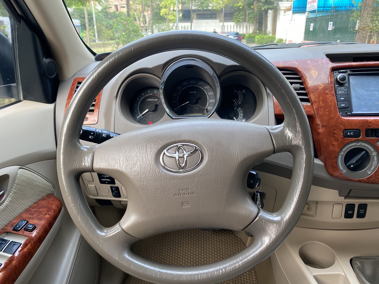 Toyota Fortuner SR5 2.7AT 4x4 2007 ĐKLĐ 2008 màu bạc (đã bán)