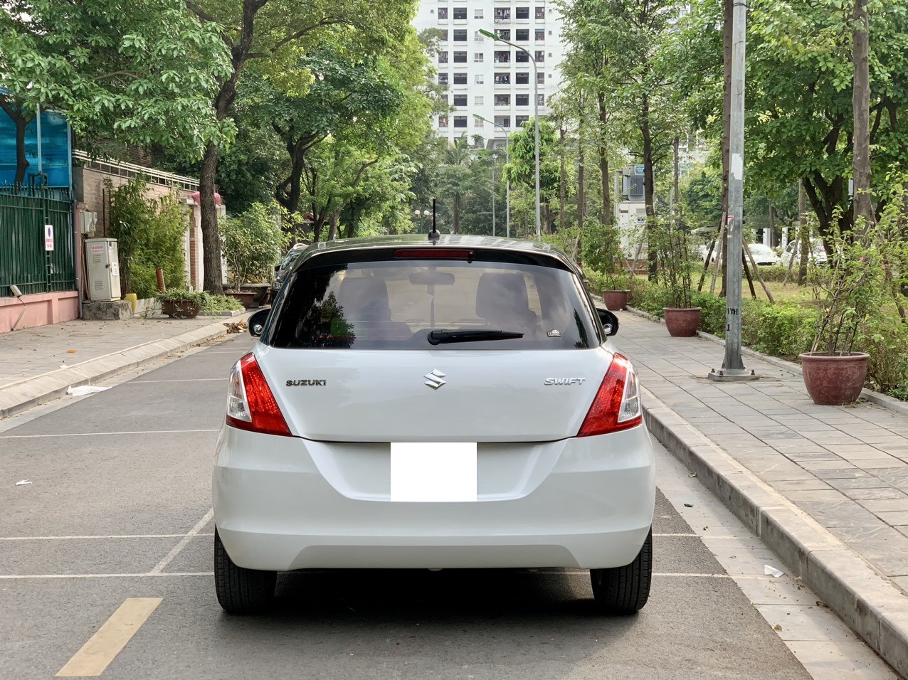 Suzuki Swift 1.4AT 2017 màu trắng (đã bán)