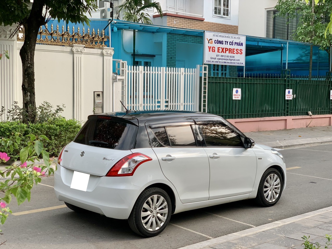 Suzuki Swift 1.4AT 2017 màu trắng (đã bán)