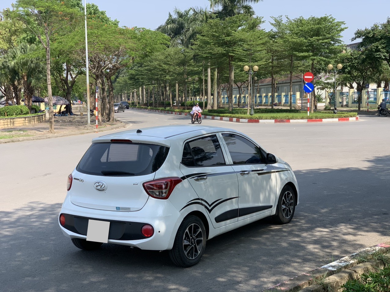 Hyundai I10 GLS1.2AT 2018 màu trắng (Đã bán)