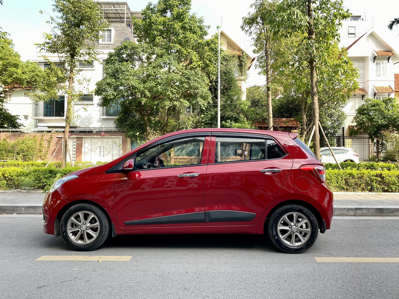 Hyundai I10 1.0AT 2016 màu đỏ (Đã bán)