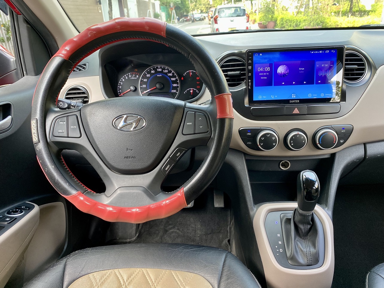 Hyundai I10 1.0AT 2016 màu đỏ (Đã bán)
