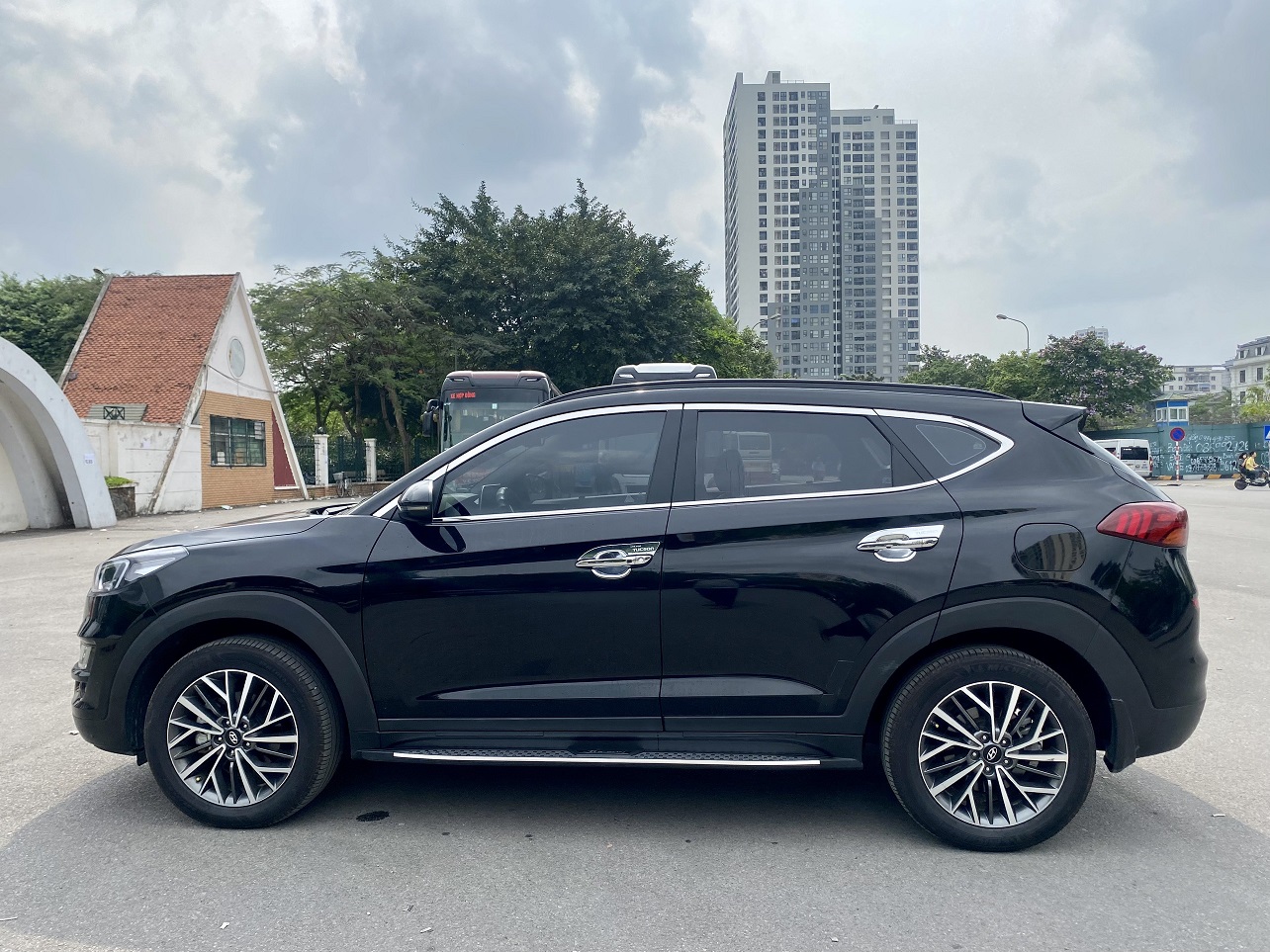 Hyundai Tucson 2.0ATH 2021 màu đen (đã bán)
