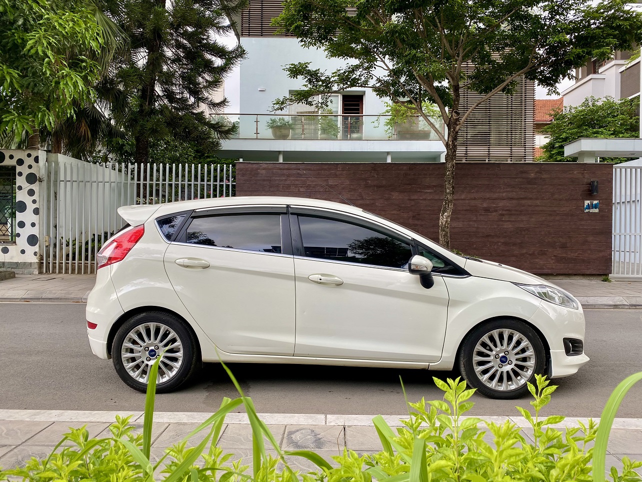 Ford Fiesta 1.0AT Sport 2016 màu trắng (Đã bán)