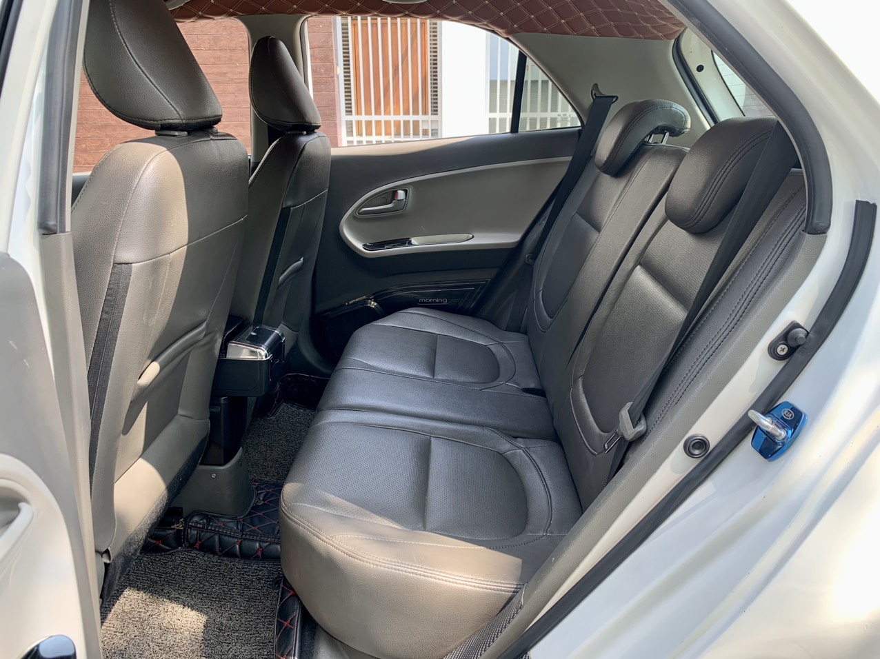 Kia Morning 1.25 MT 2017 màu trắng (Đã bán)