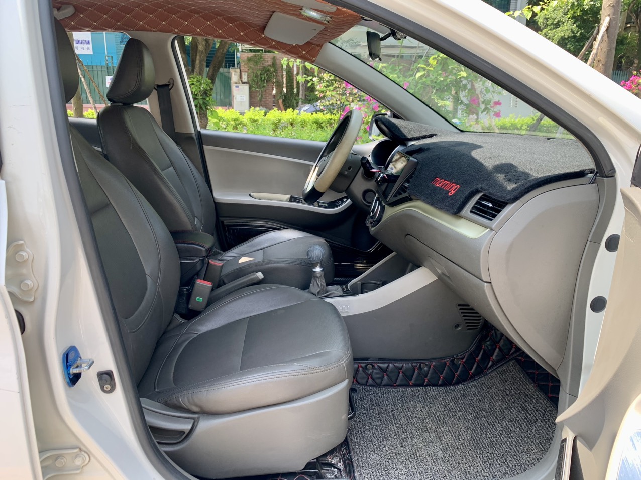 Kia Morning 1.25 MT 2017 màu trắng (Đã bán)