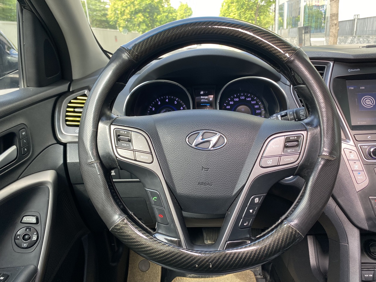 Hyundai Santafe 2.4L 4WD 2015 màu đen (đã bán)