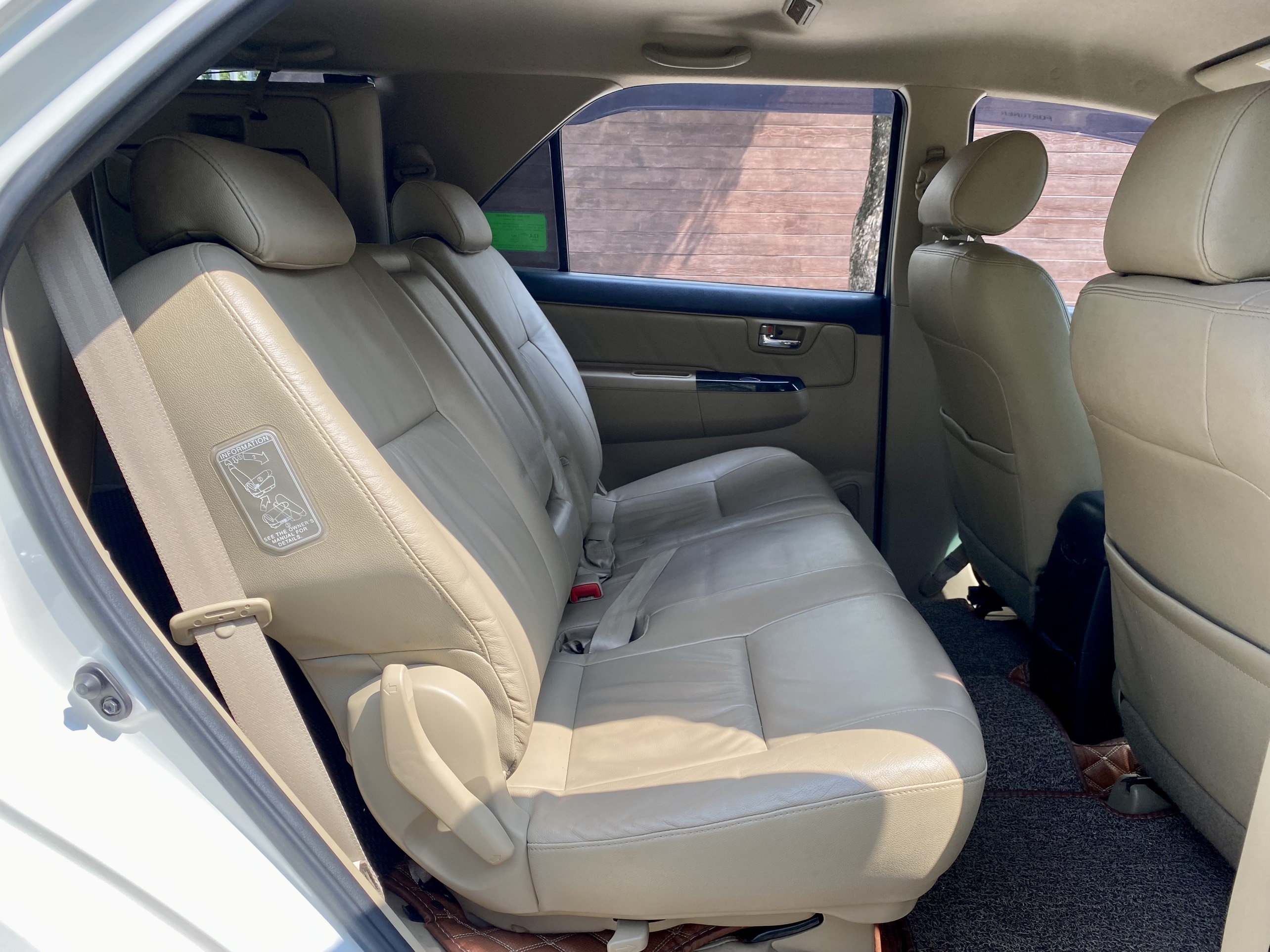 Toyota Fortuner Sportivo 4x2AT 2016 (đã bán)