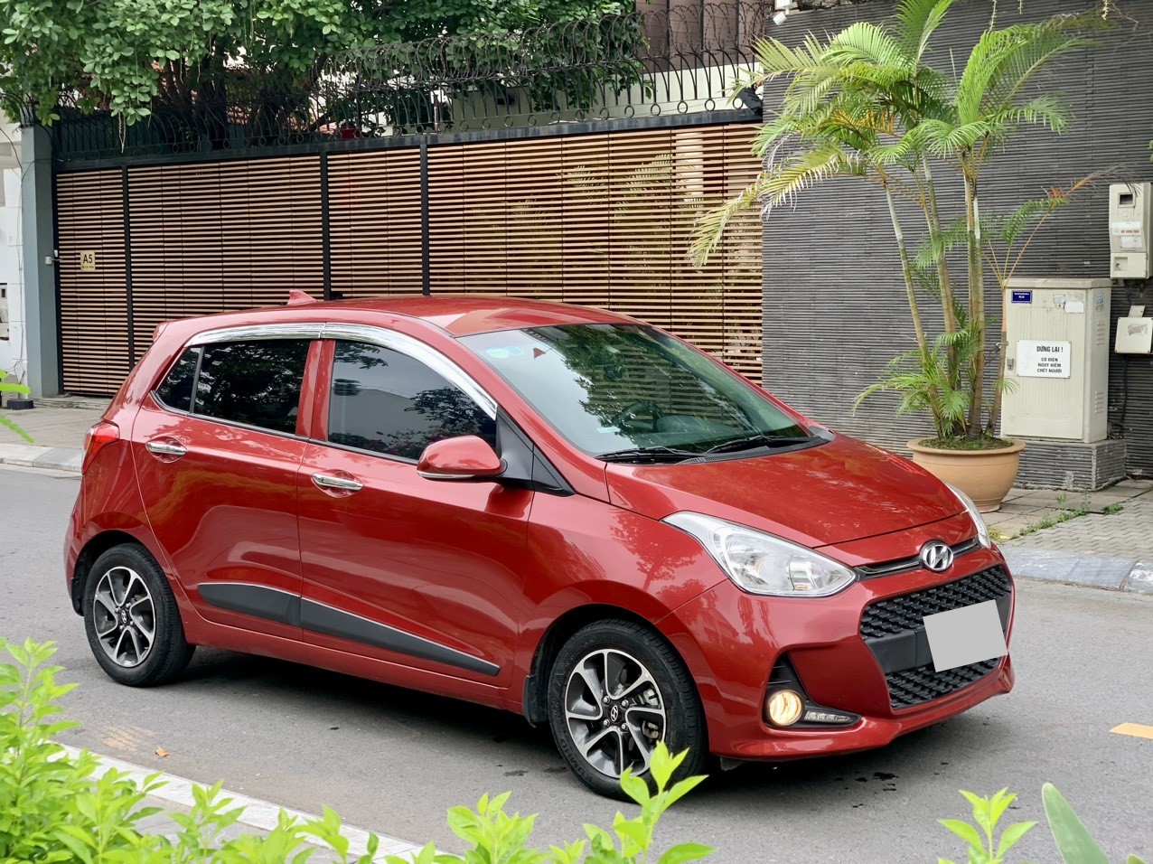 Hyundai I10 1.2AT 2021 màu đỏ (Đã bán)