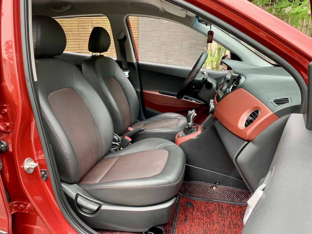 Hyundai I10 1.2AT 2021 màu đỏ (Đã bán)