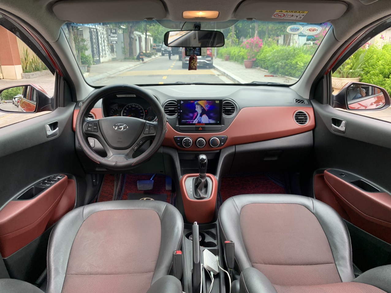 Hyundai I10 1.2AT 2021 màu đỏ (Đã bán)