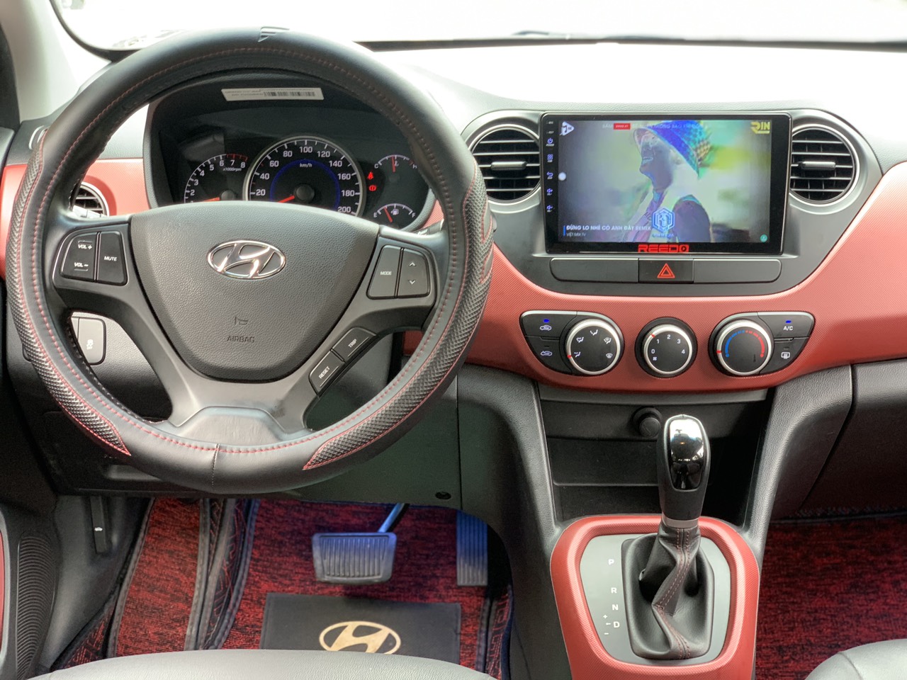 Hyundai I10 1.2AT 2021 màu đỏ (Đã bán)
