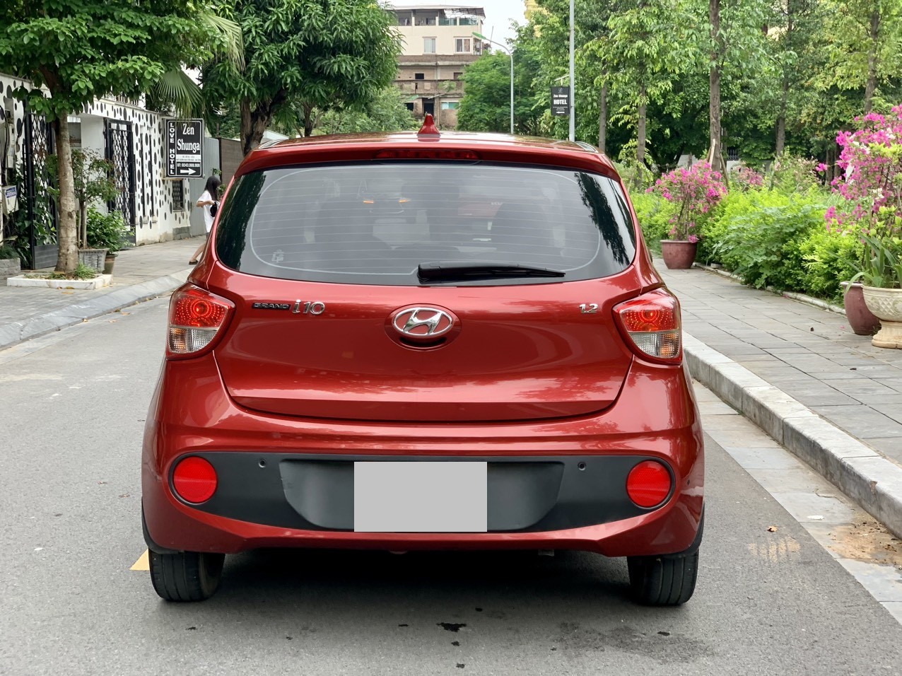 Hyundai I10 1.2AT 2021 màu đỏ (Đã bán)