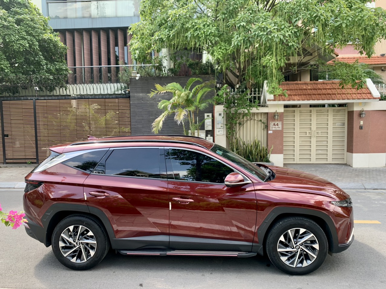 Hyundai Tucson 2.0ATH 2021 màu đỏ (Đã bán)