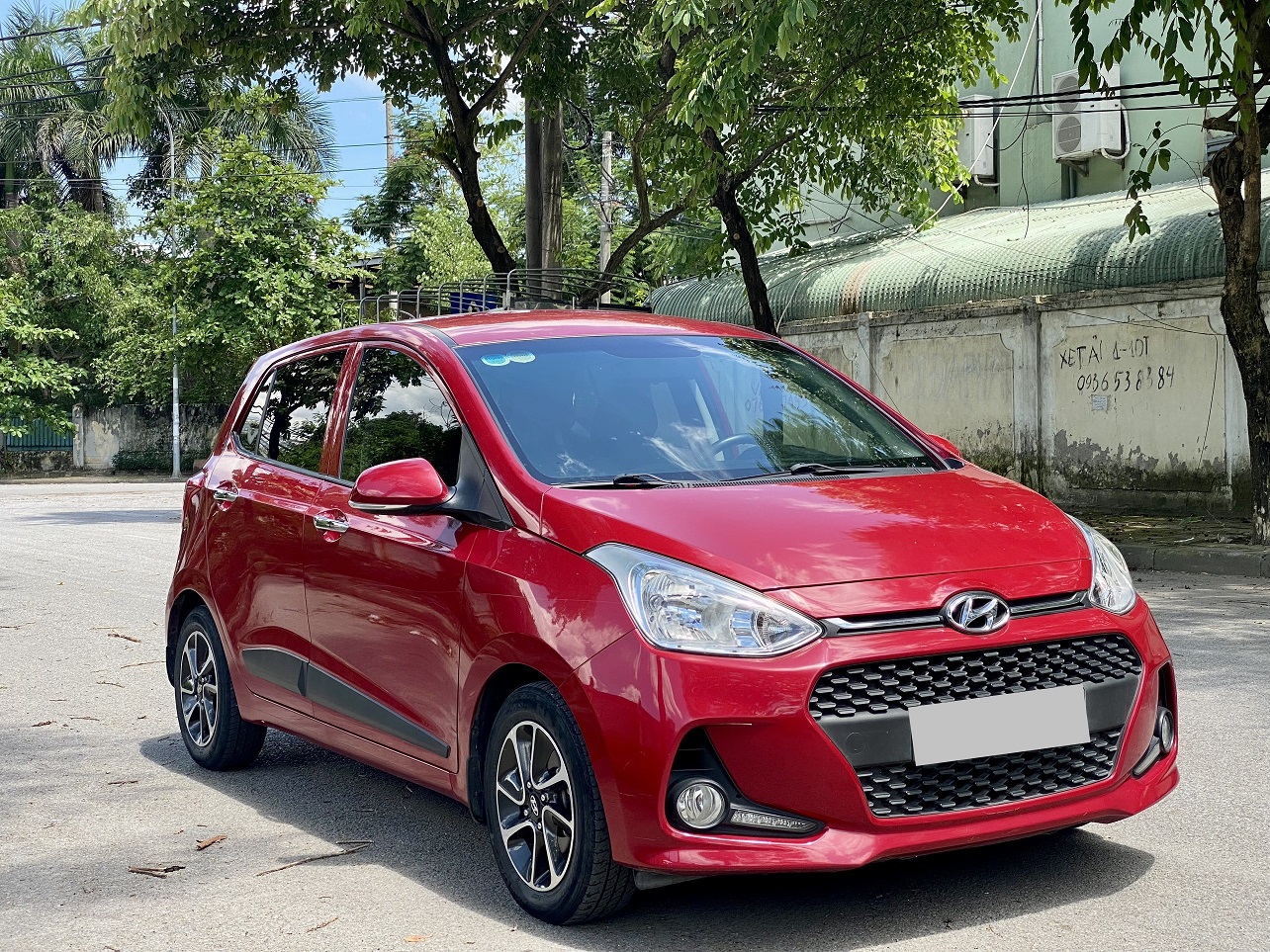 Hyundai I10 1.2AT 2017 màu đỏ (đã bán)