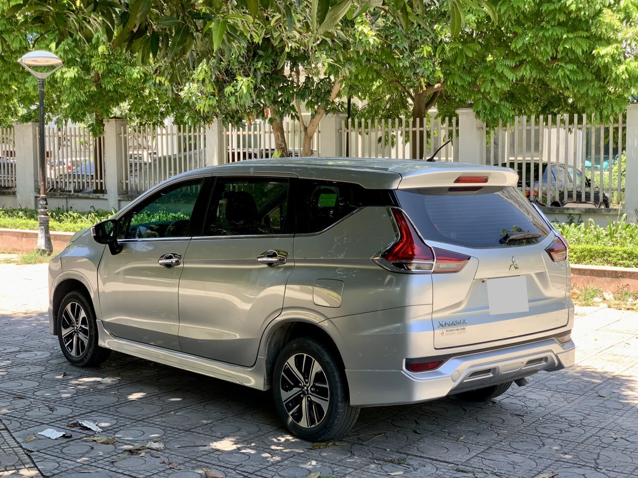 Mitsubishi Xpander 1.5AT 2018 ĐKLĐ 2019 màu bạc (Đã bán)