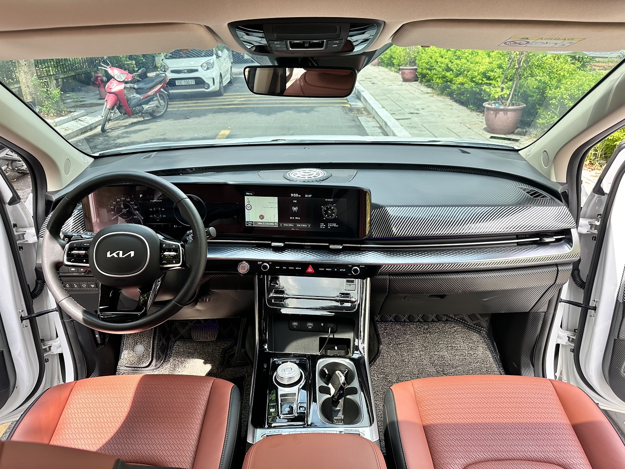 Kia Carnival 2.2D signature sản xuất 2022 màu trắng (Đã bán)