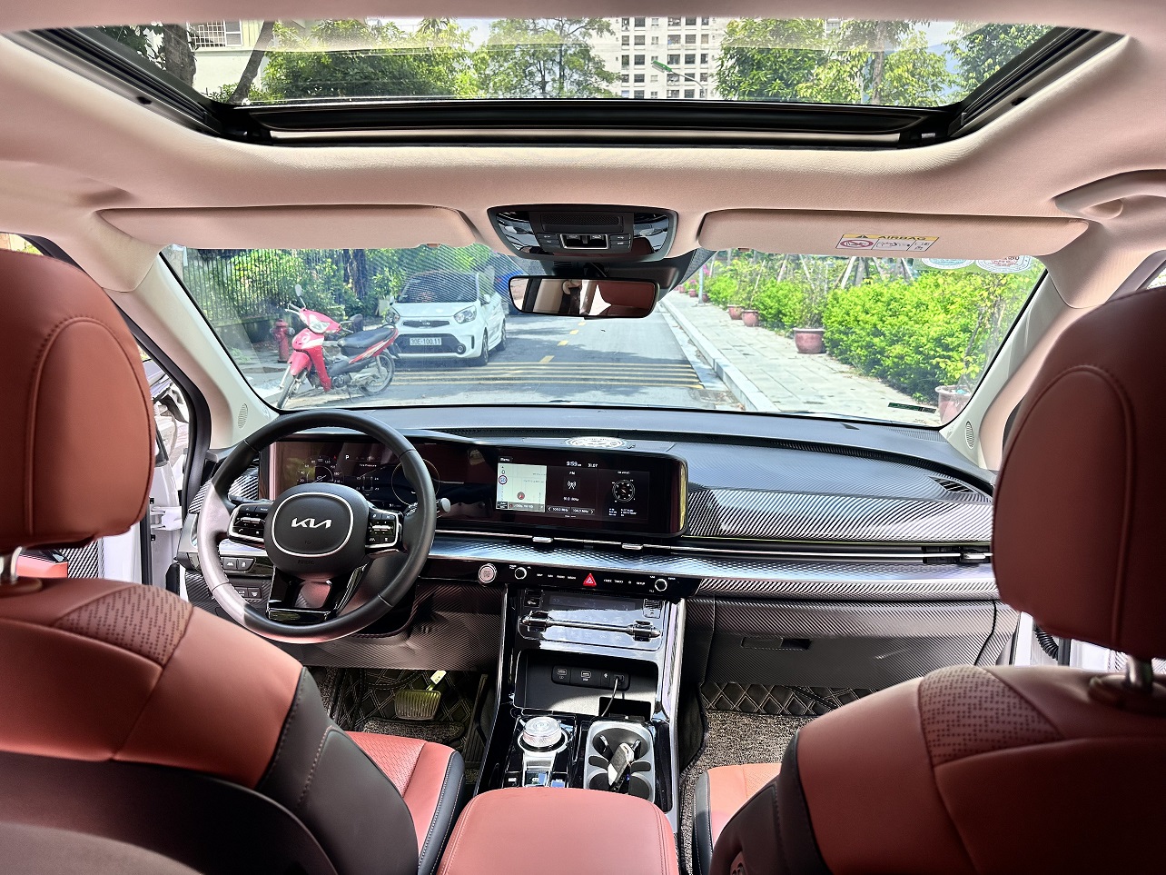 Kia Carnival 2.2D signature sản xuất 2022 màu trắng (Đã bán)