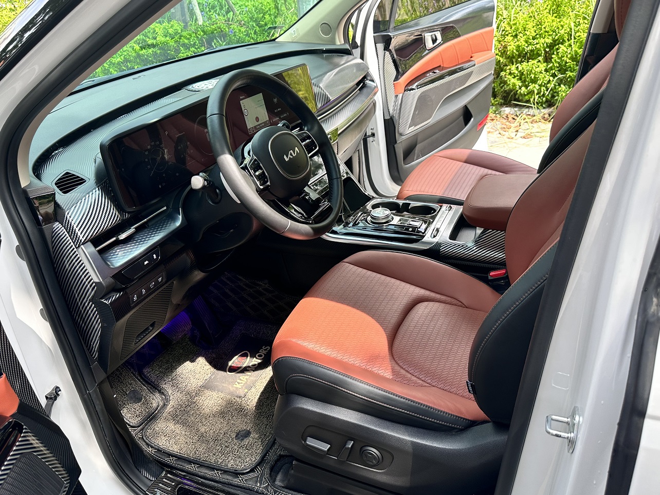 Kia Carnival 2.2D signature sản xuất 2022 màu trắng (Đã bán)