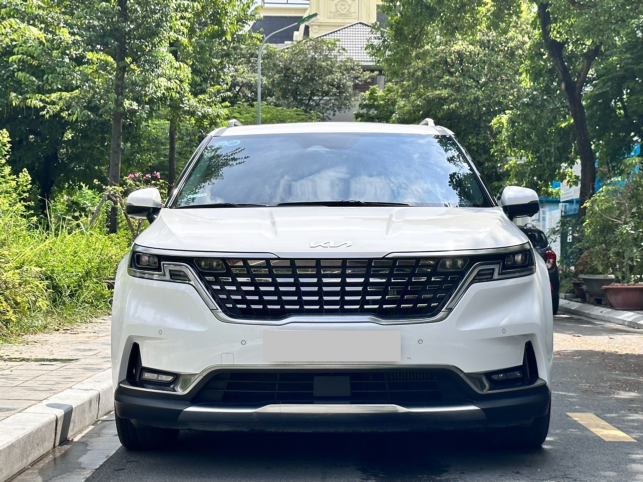Kia Carnival 2.2D signature sản xuất 2022 màu trắng (Đã bán)