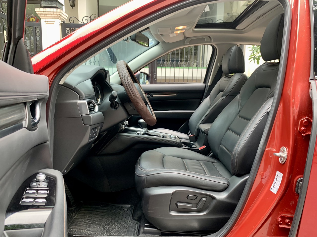 Mazda CX5 2.0 Luxury 2022 màu đỏ pha lê (đã bán)