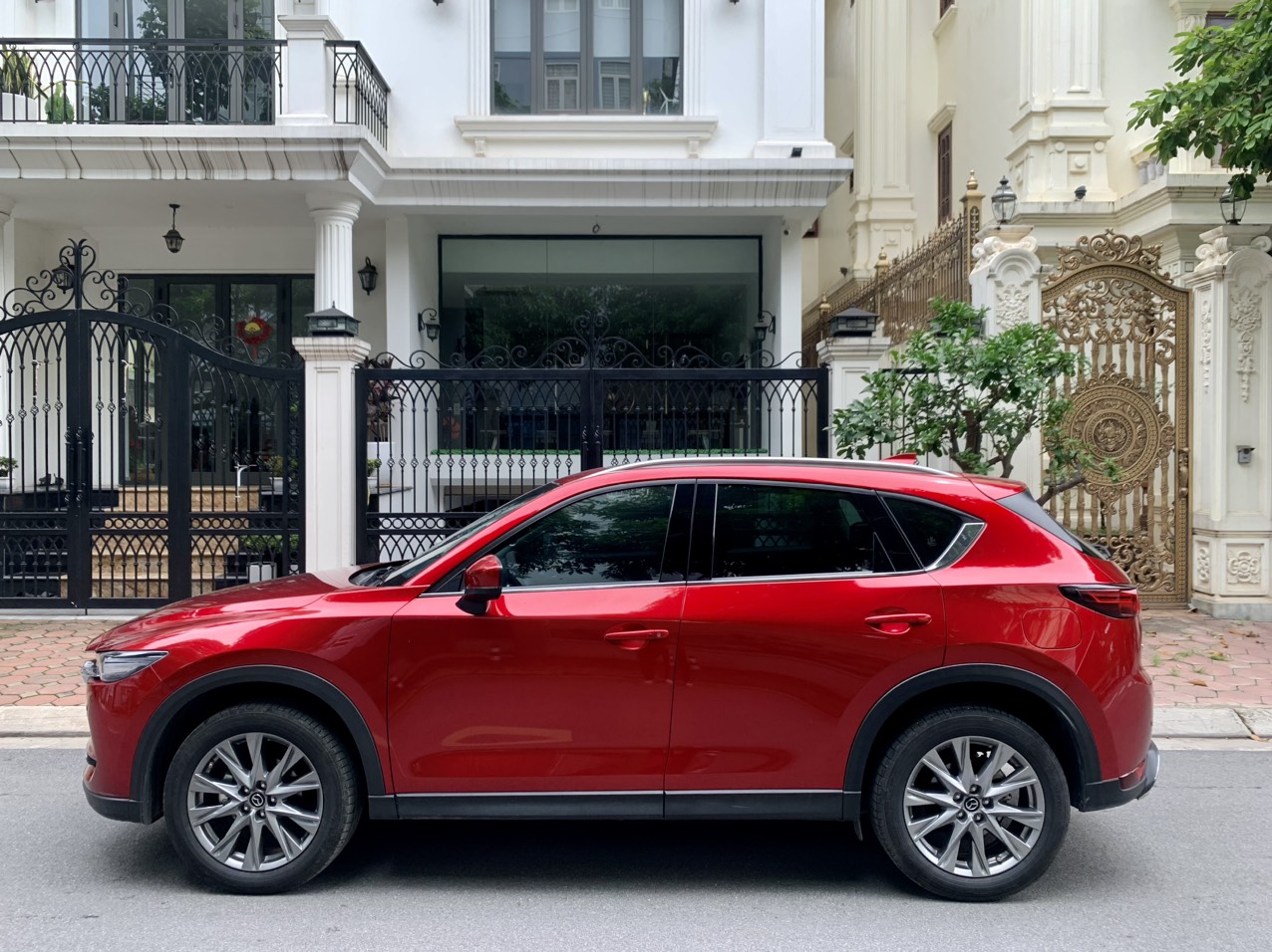 Mazda CX5 2.0 Luxury 2022 màu đỏ pha lê (đã bán)