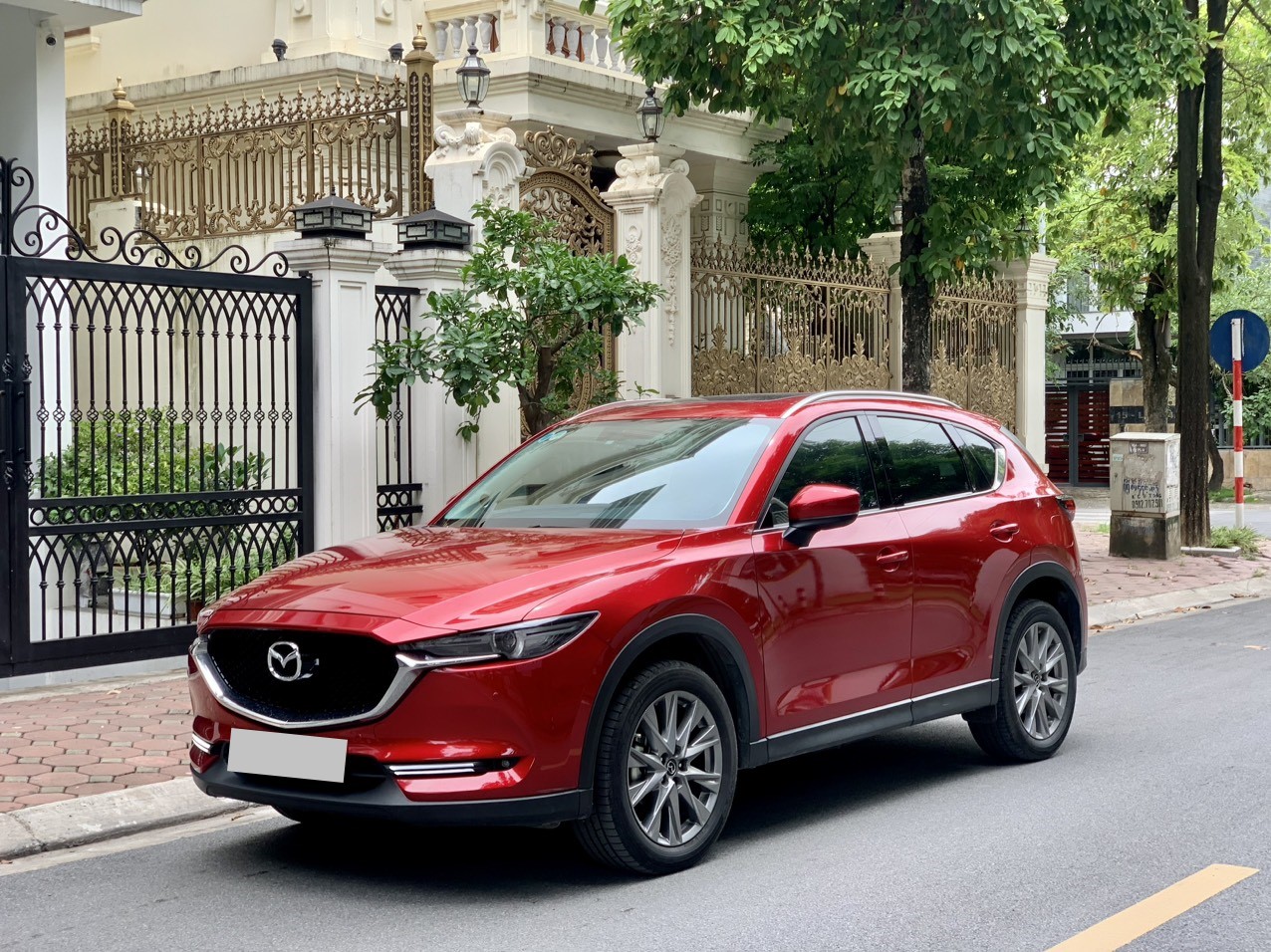 Mazda CX5 2.0 Luxury 2022 màu đỏ pha lê (đã bán)
