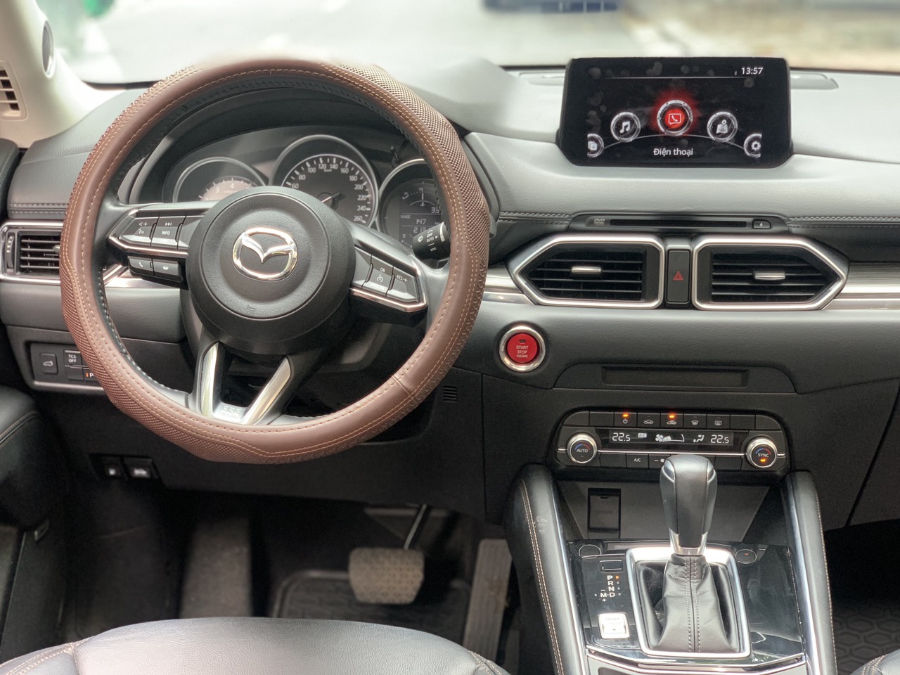 Mazda CX5 2.0 Luxury 2022 màu đỏ pha lê (đã bán)