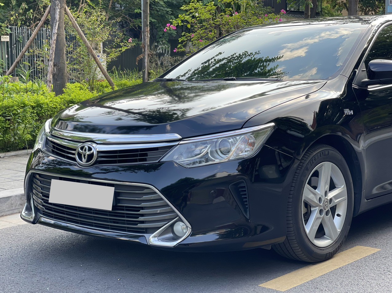 Toyota Camry 2.5Q 2016 màu đen (Đã bán)