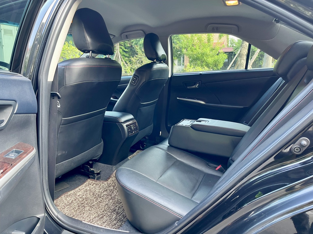 Toyota Camry 2.5Q 2016 màu đen (Đã bán)