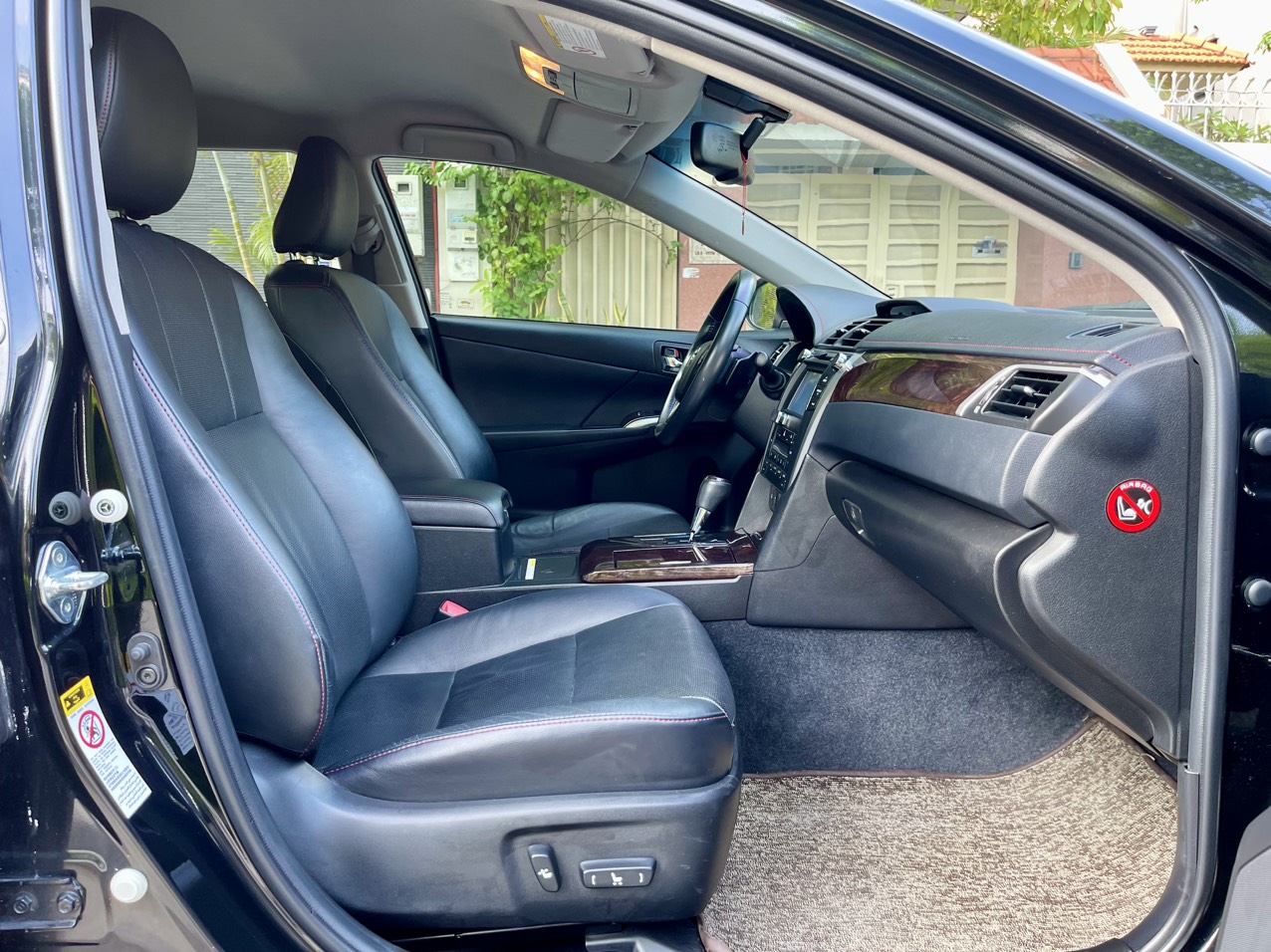 Toyota Camry 2.5Q 2016 màu đen (Đã bán)