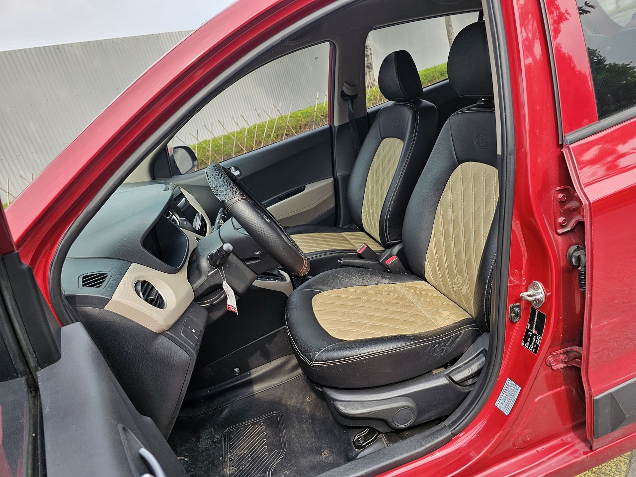 Hyundai I10 1.0AT 2016 màu đỏ (Đã bán)