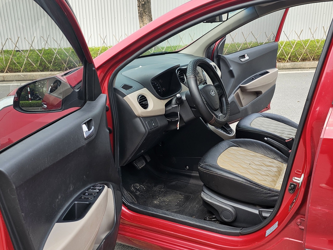 Hyundai I10 1.0AT 2016 màu đỏ (Đã bán)