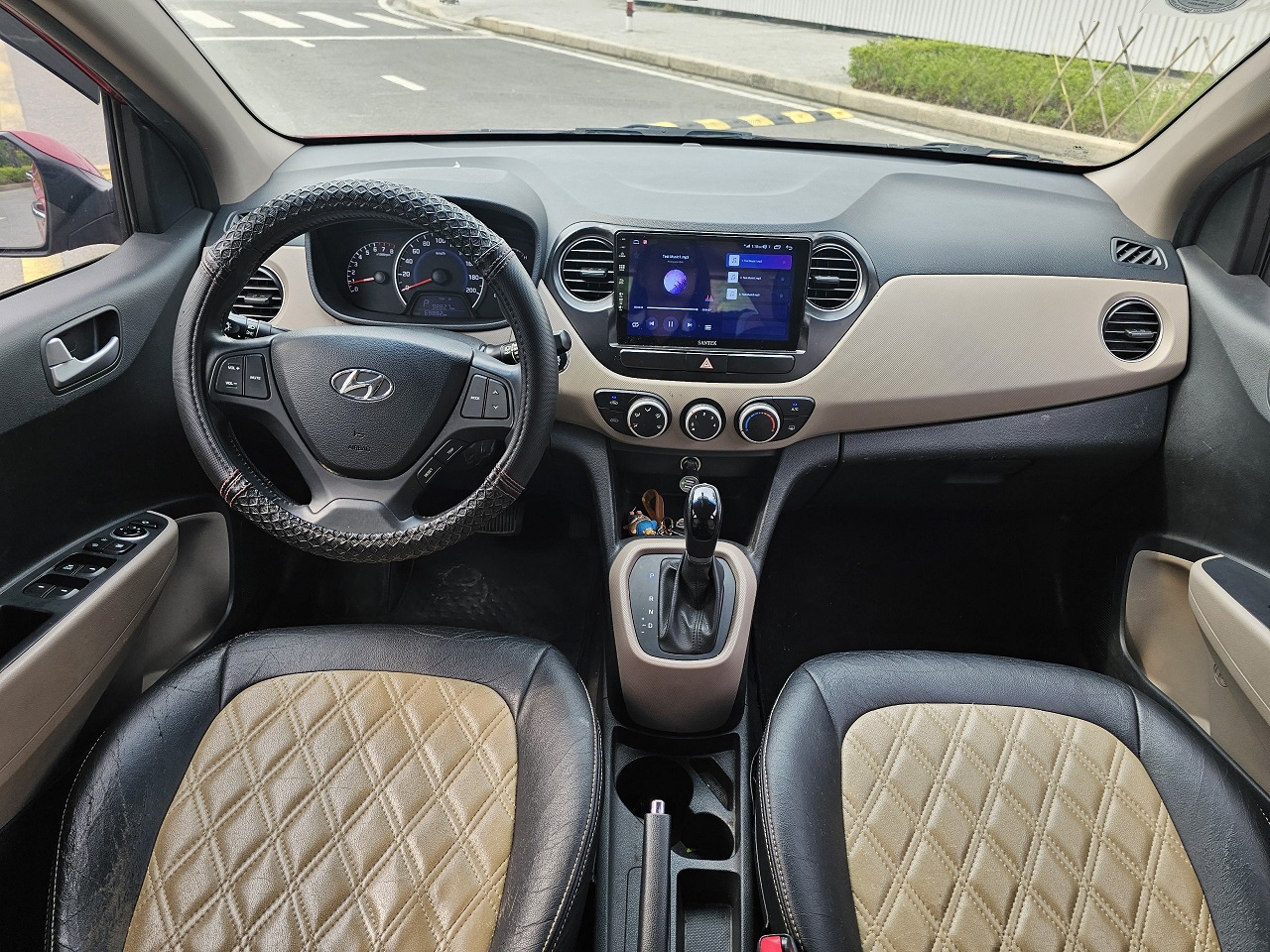 Hyundai I10 1.0AT 2016 màu đỏ (Đã bán)