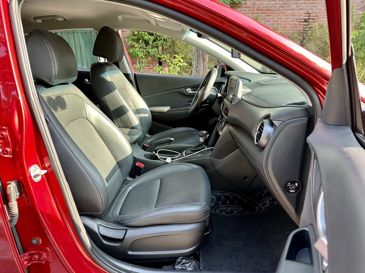 Hyundai Kona 2.0ATH 2021 màu đỏ (đã bán)