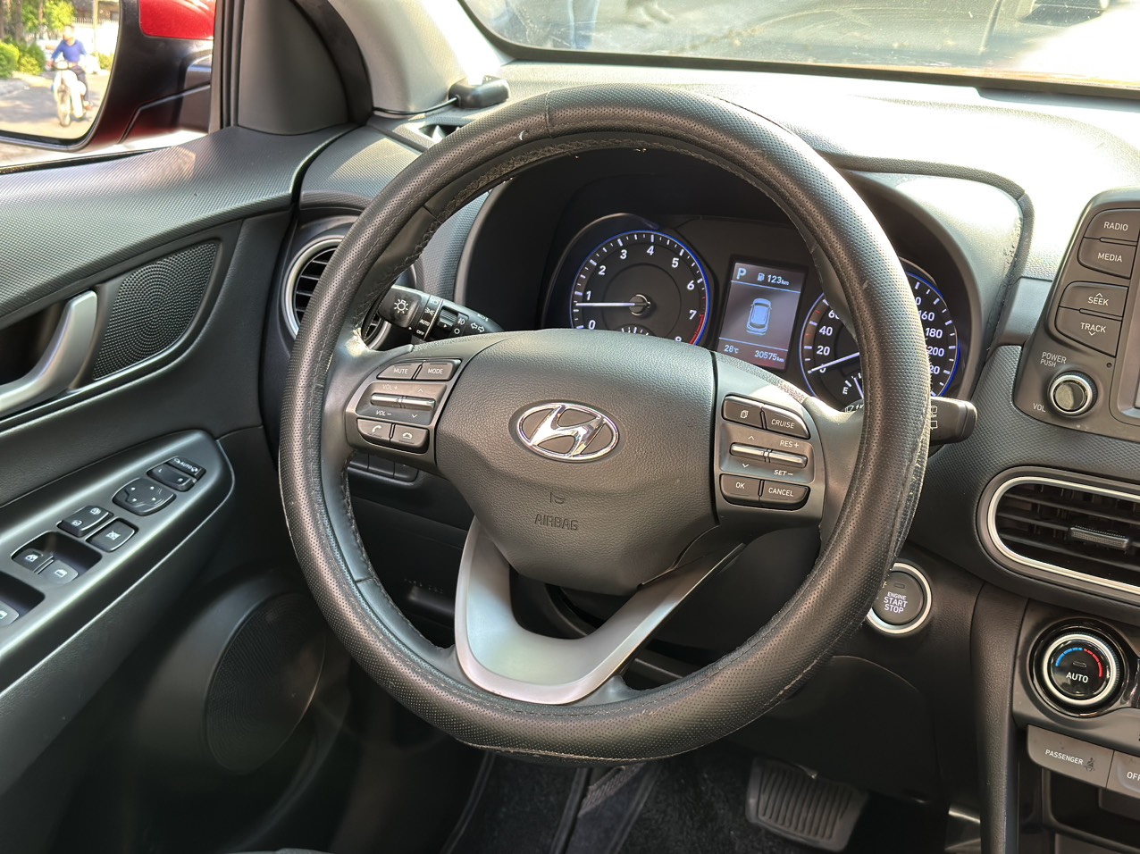 Hyundai Kona 2.0ATH 2021 màu đỏ (đã bán)