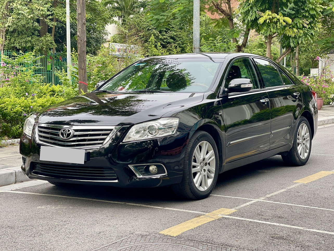 Toyota Camry V6-3.5Q 2011 màu đen (đã bán)