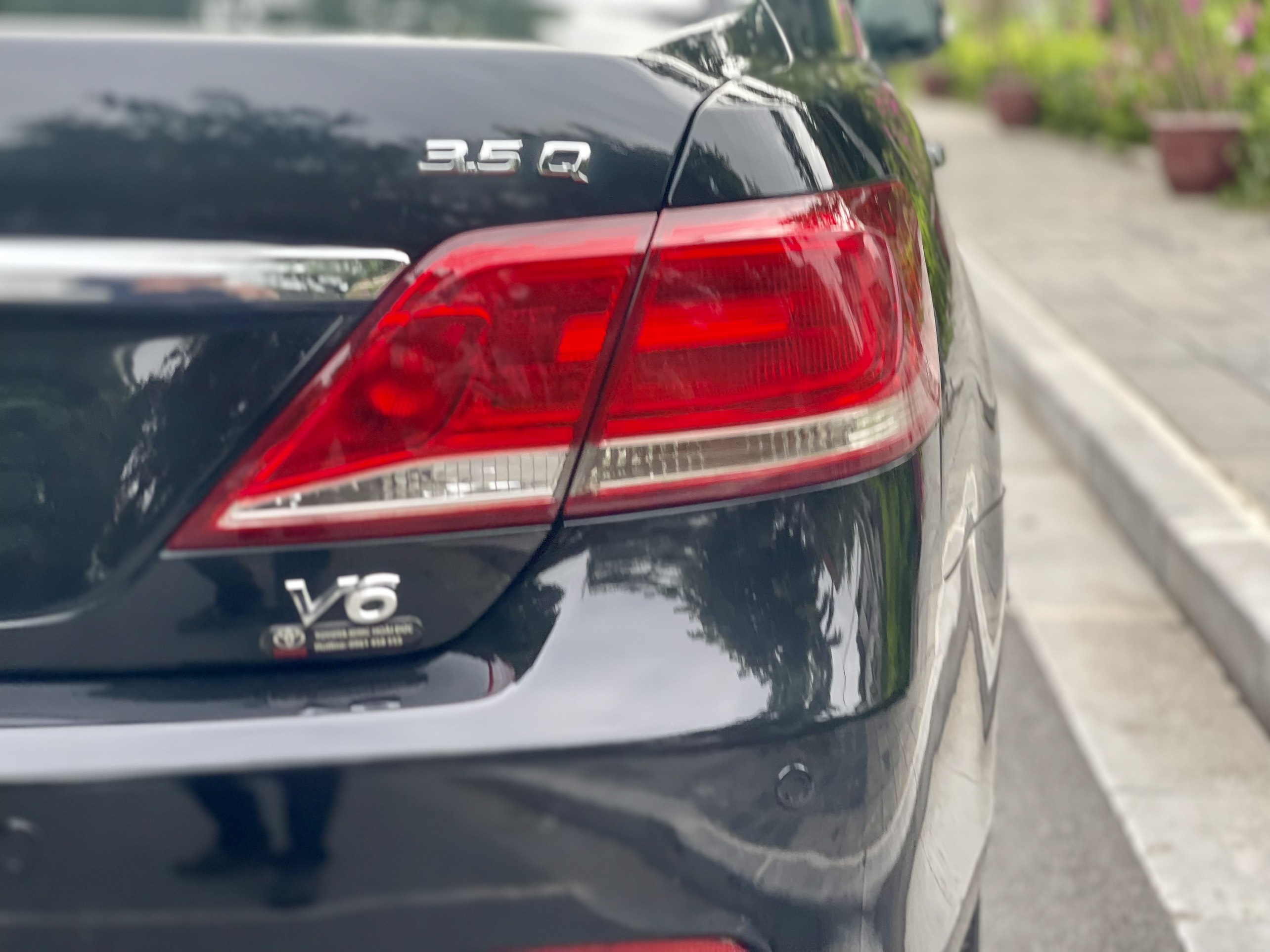Toyota Camry V6-3.5Q 2011 màu đen (đã bán)