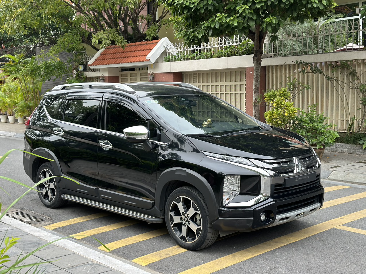 Mitsubishi Xpander Cross 1.5 AT 2020 bản full màu đen  (Đã bán)
