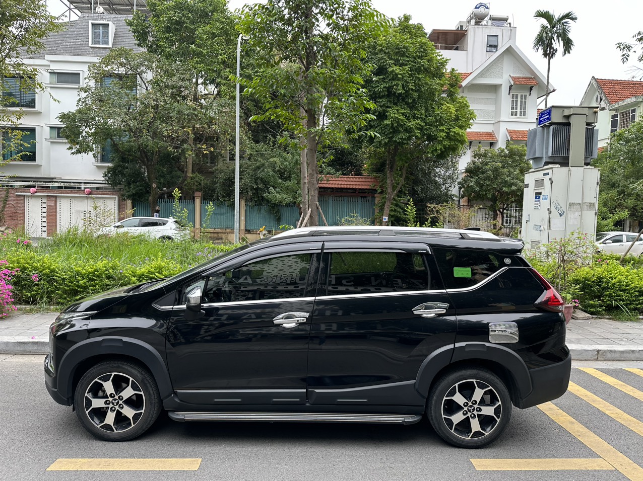 Mitsubishi Xpander Cross 1.5 AT 2020 bản full màu đen  (Đã bán)